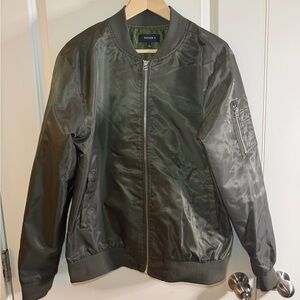 Kayden K. olive green bomber jacket size large